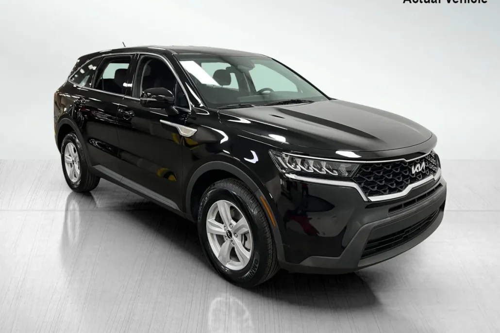 2022 Kia Sorento LX photo 1