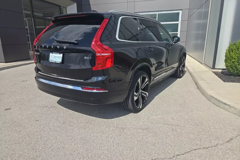 2024 Volvo XC90 Ultimate photo 1