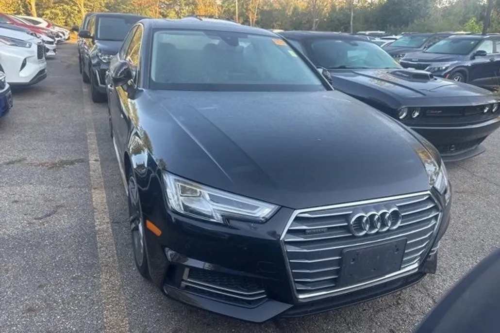 2017 Audi A4 Quattro Premium Plus photo 1