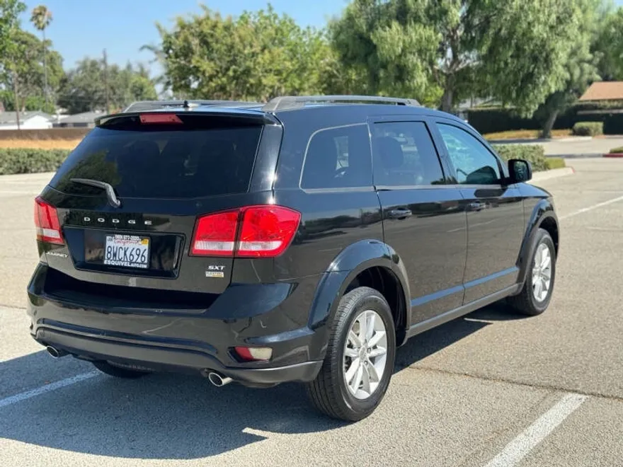 2017 Dodge Journey SXT photo 1