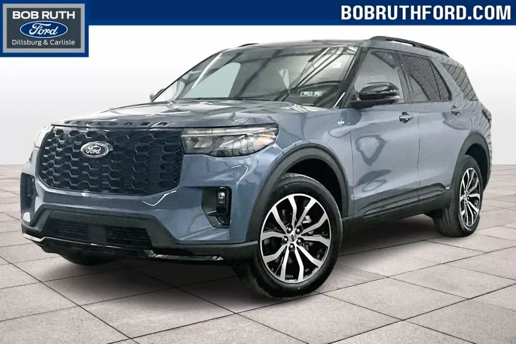 2025 Ford Explorer ST-Line photo 1