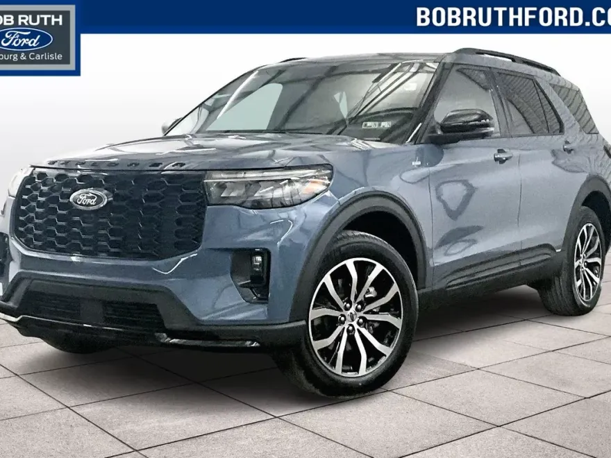 2025 Ford Explorer ST-Line photo 1