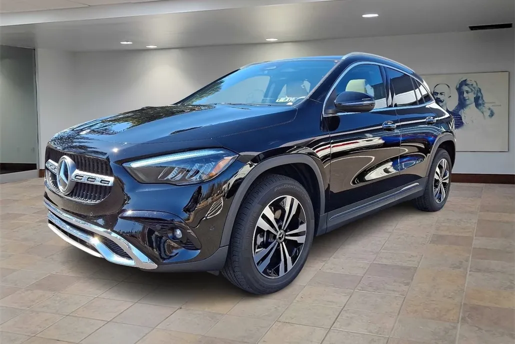 2025 Mercedes Benz GLA 250 4MATIC photo 1