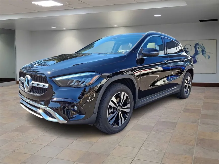 2025 Mercedes Benz GLA 250 4MATIC photo 1