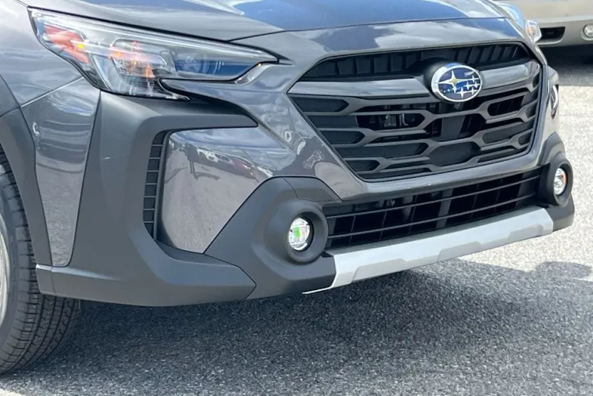 2025 Subaru Outback Touring photo 1
