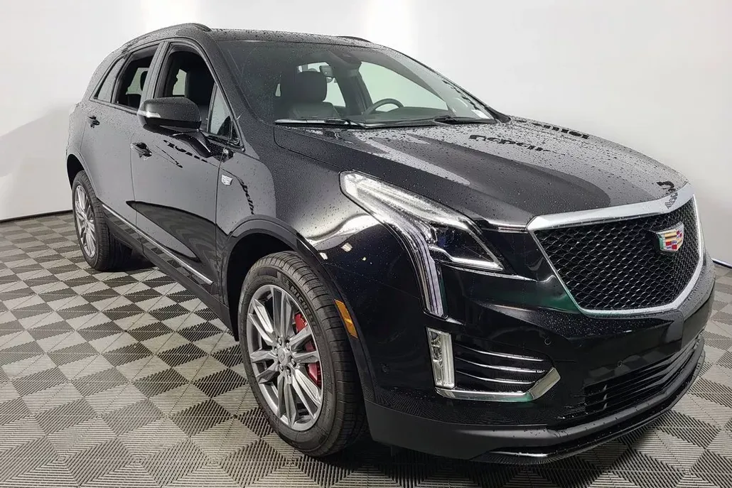 2024 Cadillac XT5 Sport photo 1
