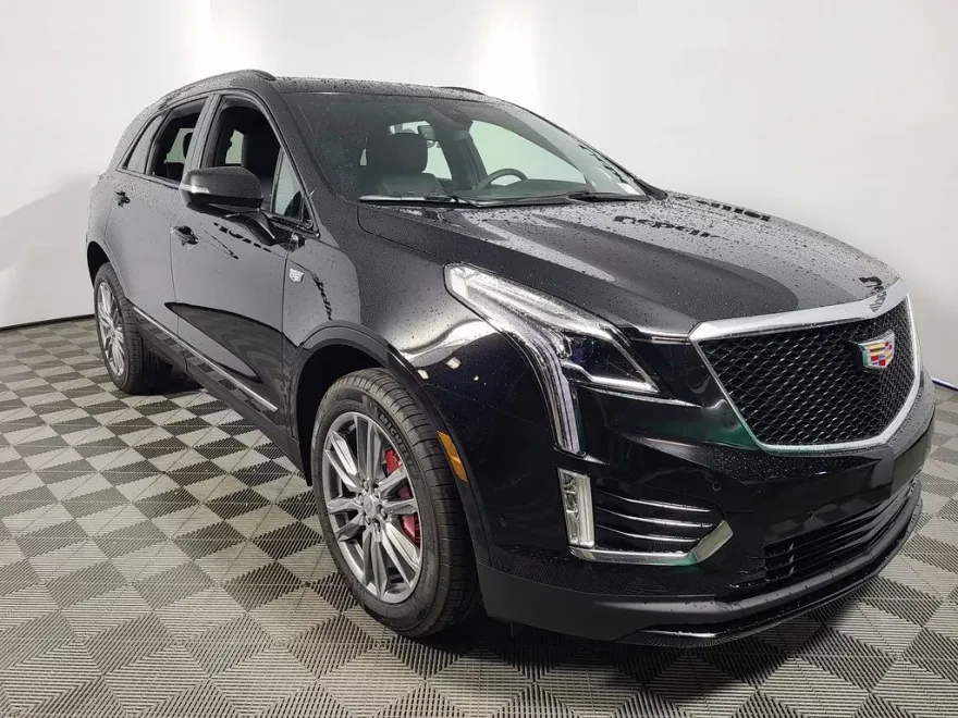 2024 Cadillac XT5 Sport photo 1