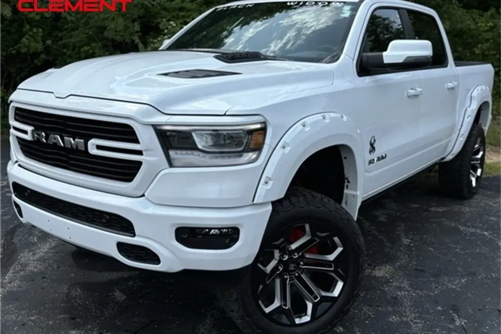 2024 Ram 1500 Laramie photo 1