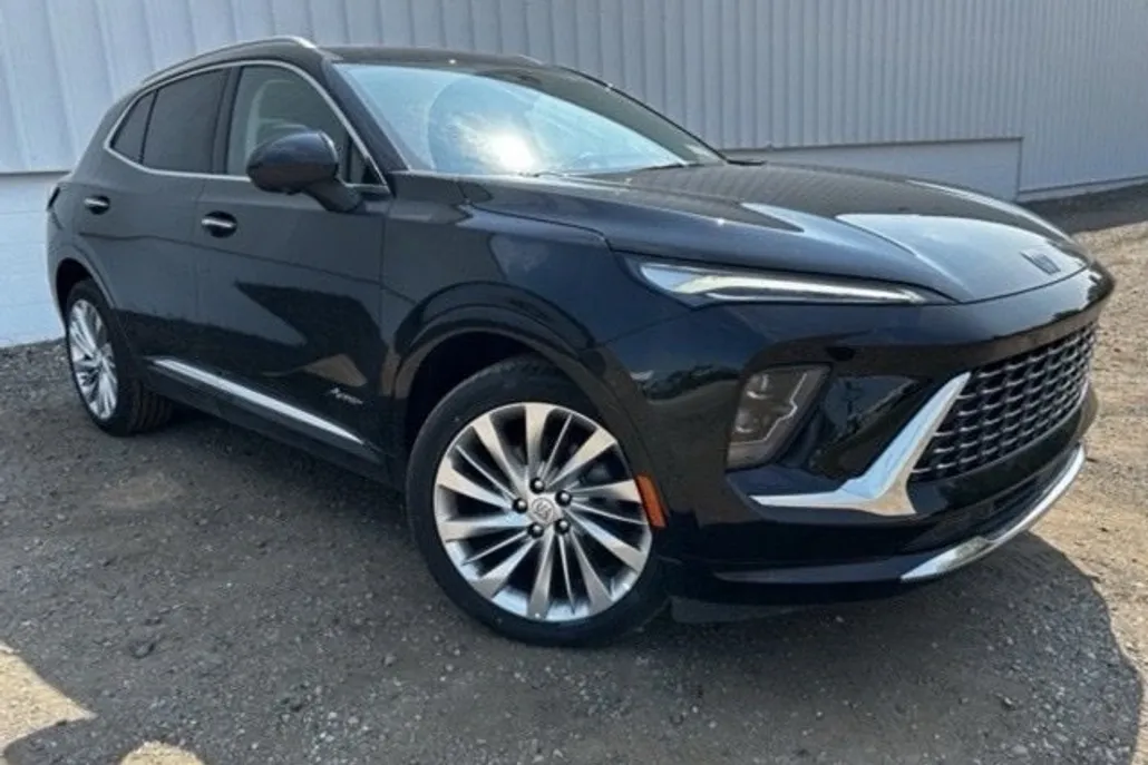 2025 Buick Envision Avenir photo 1