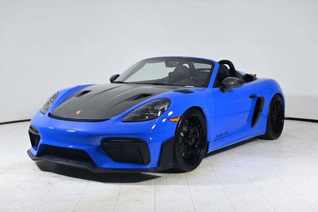 2024 Porsche Boxster Spyder photo 1