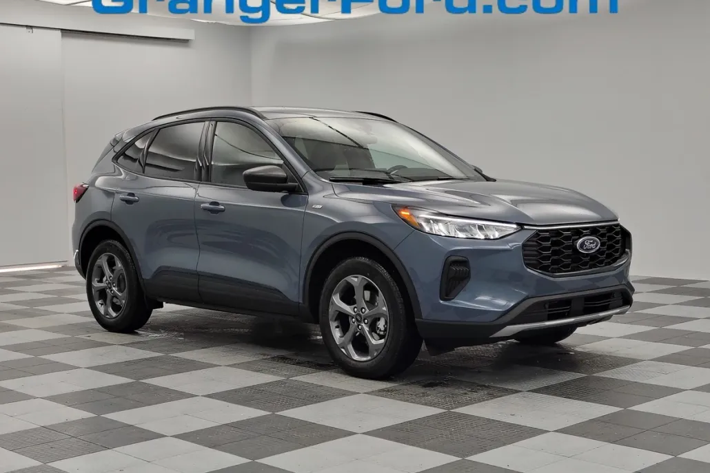 2025 Ford Escape ST-Line photo 1