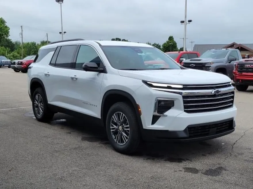 2026 Chevrolet Traverse photo 1