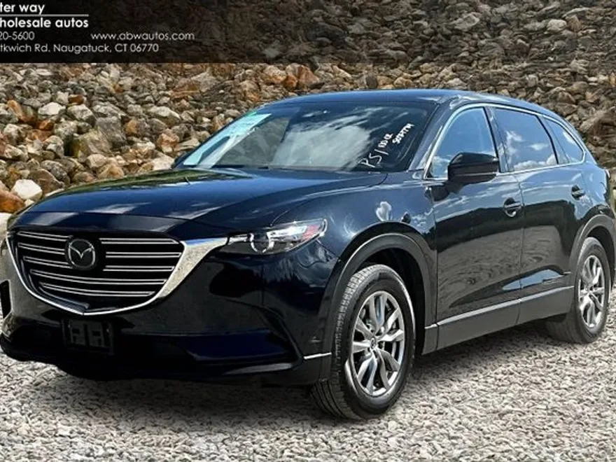 2018 Mazda CX-9 Touring photo 1