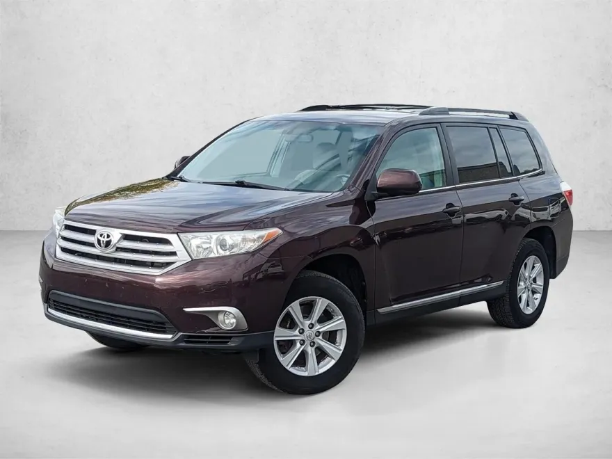 2011 Toyota Highlander Base photo 1