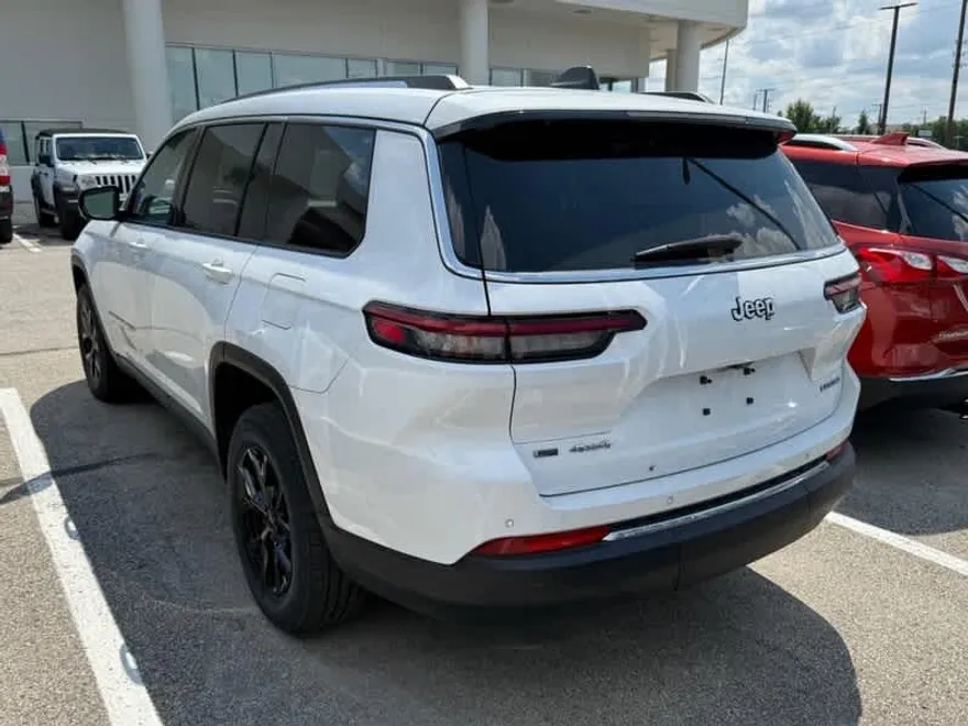 2021 Jeep Grand Cherokee Limited photo 1