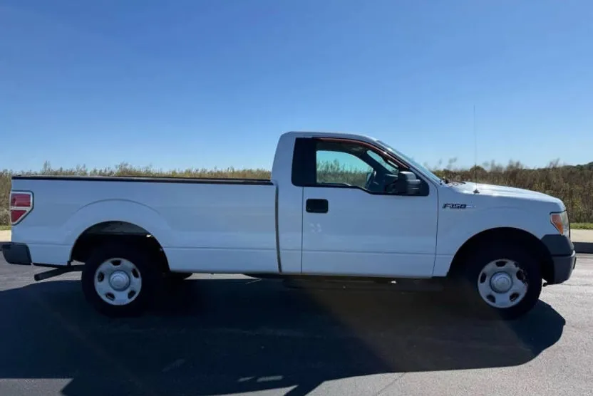 2009 Ford F-150 XL photo 1