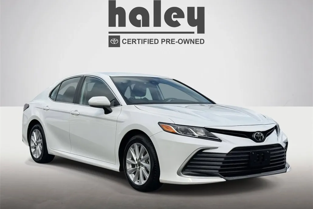 2024 Toyota Camry LE photo 1