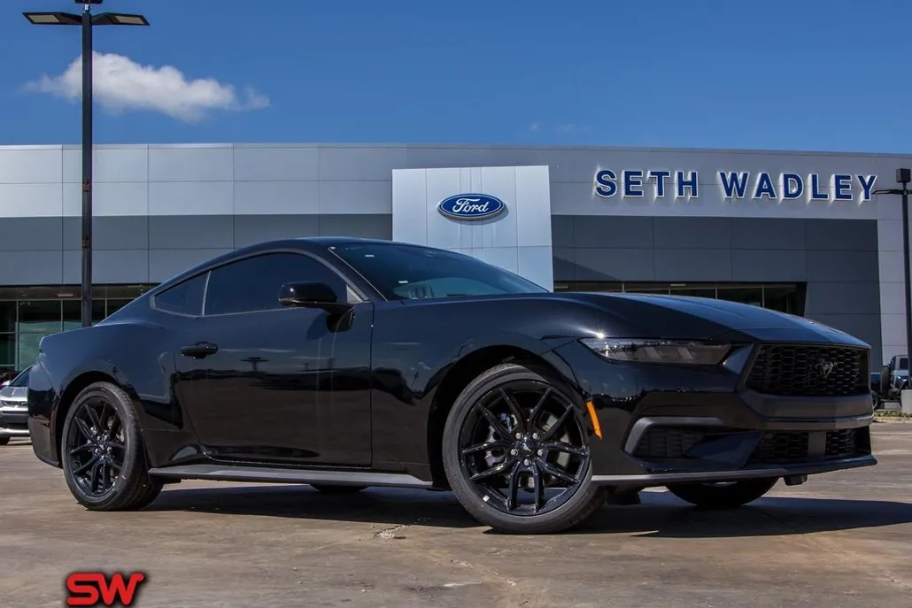 2025 Ford Mustang EcoBoost Premium photo 1