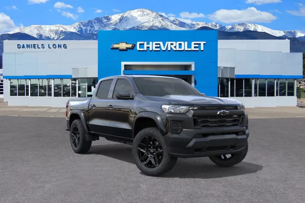 2025 Chevrolet Colorado Trail Boss photo 1