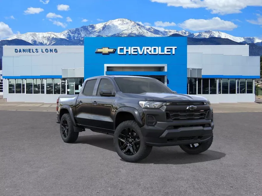 2025 Chevrolet Colorado Trail Boss photo 1