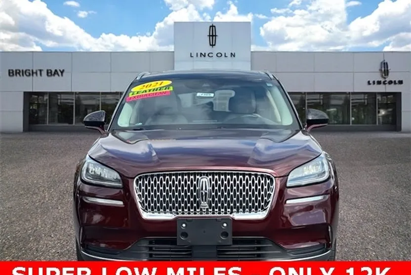 2021 Lincoln Corsair Standard photo 1