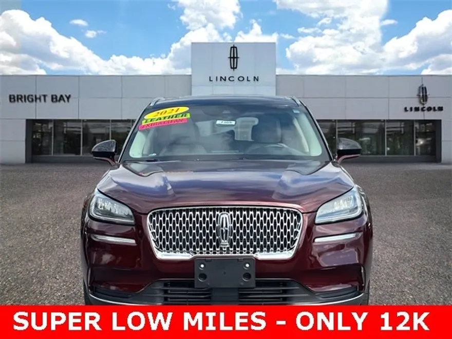 2021 Lincoln Corsair Standard photo 1