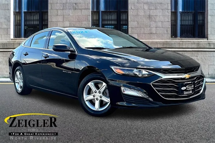 2024 Chevrolet Malibu 1LT photo 1