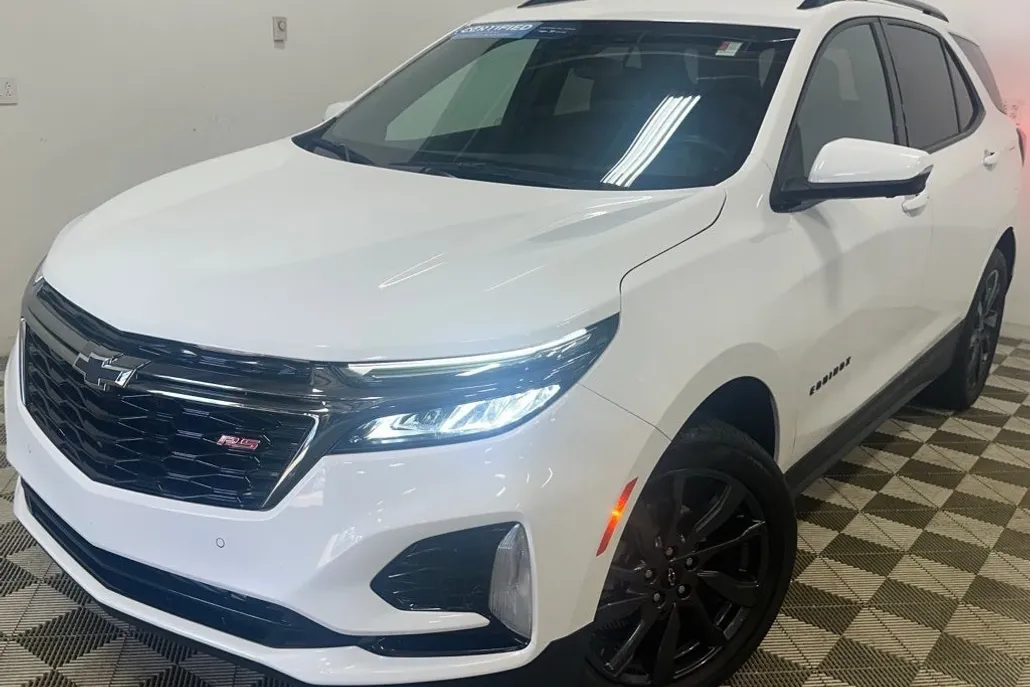 2022 Chevrolet Equinox RS photo 1