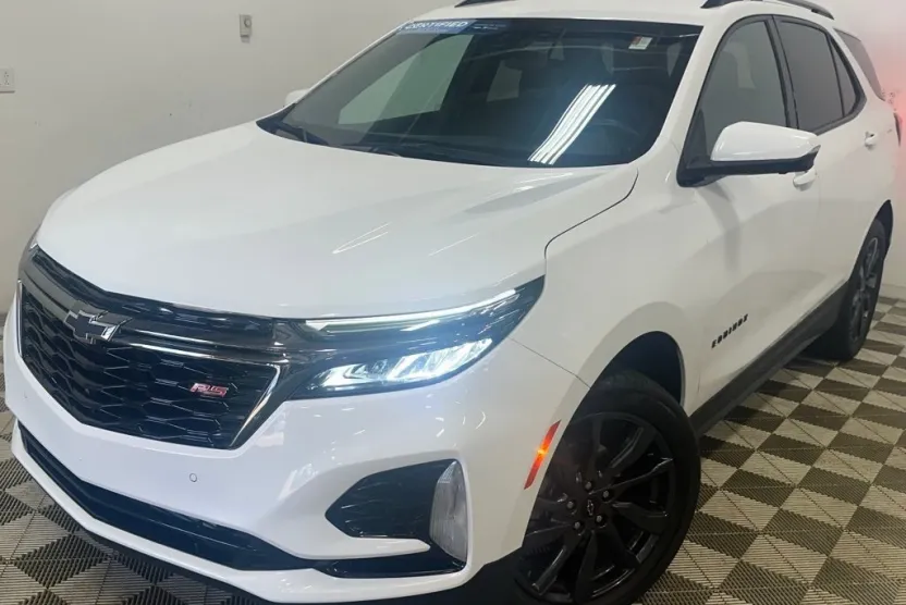2022 Chevrolet Equinox RS photo 1