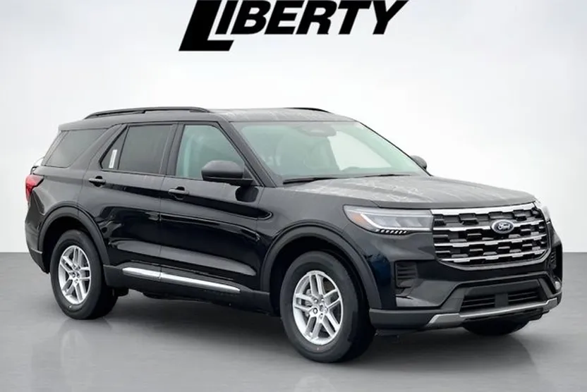 2025 Ford Explorer photo 1