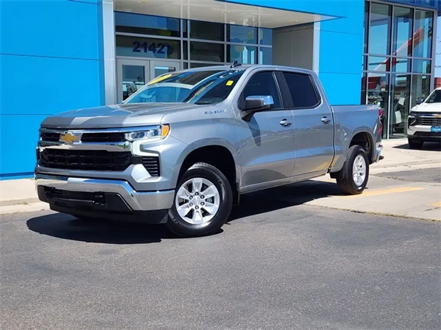 2025 Chevrolet Silverado 1500 LT photo 1