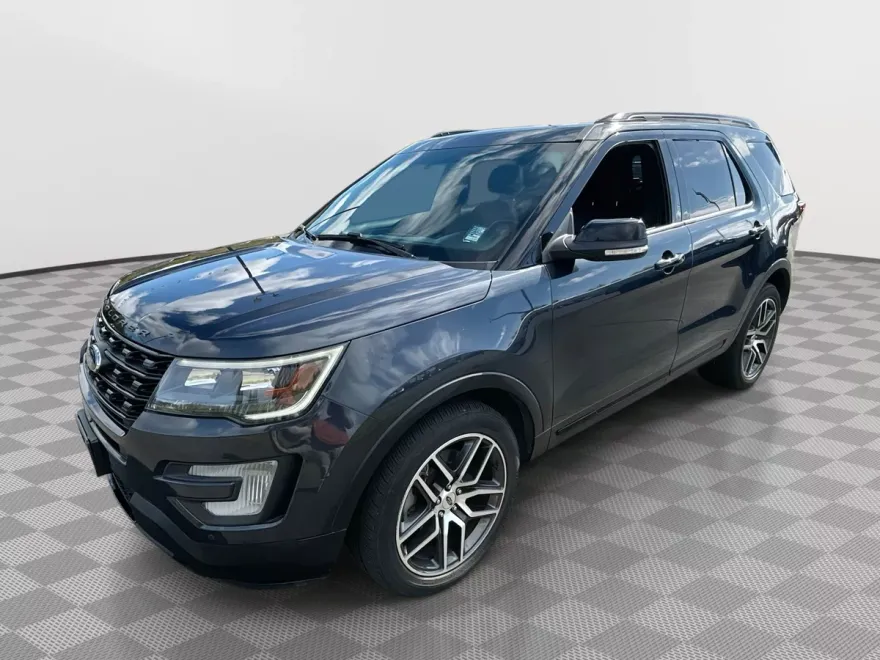2017 Ford Explorer Sport photo 1