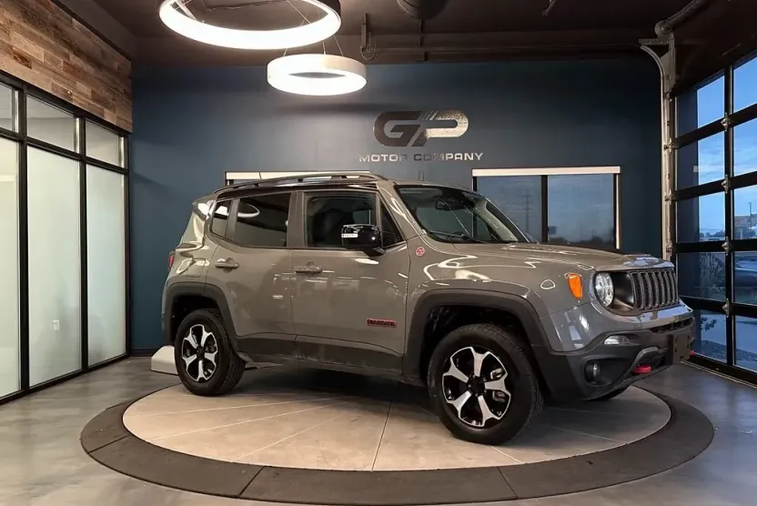 2022 Jeep Renegade Trailhawk photo 1