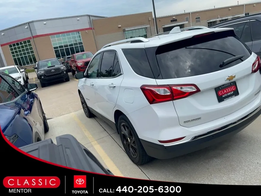 2021 Chevrolet Equinox Premier photo 1