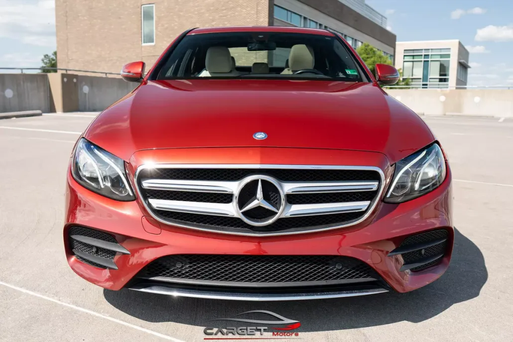 2017 Mercedes Benz E 300 4MATIC photo 1