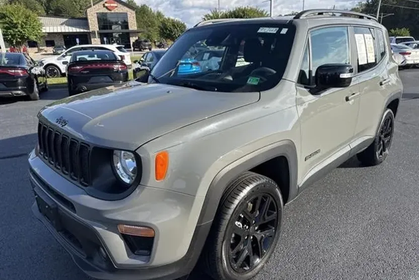 2022 Jeep Renegade Altitude photo 1