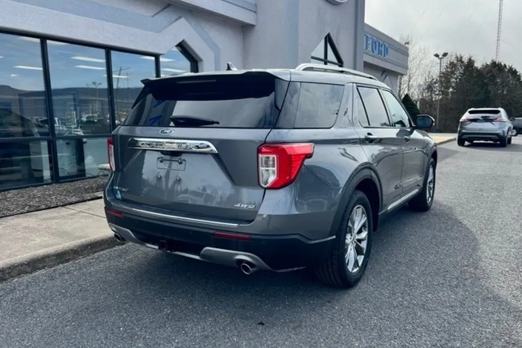 2021 Ford Explorer Limited photo 1