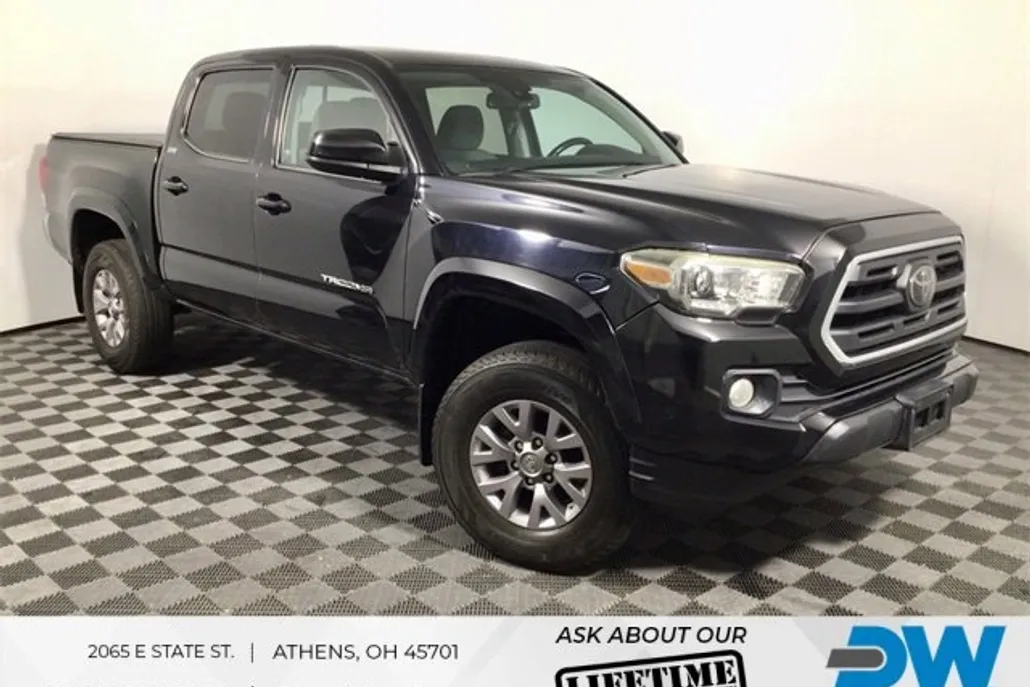 2018 Toyota Tacoma SR5 photo 1