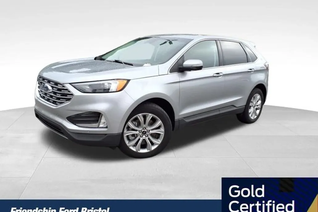2024 Ford Edge Titanium photo 1