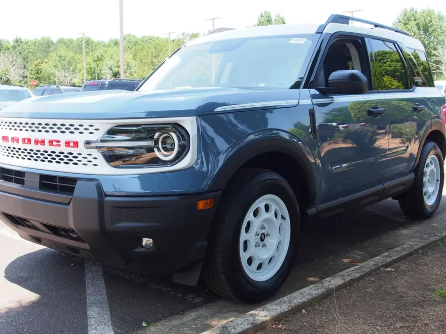 2025 Ford Bronco Sport Heritage photo 1