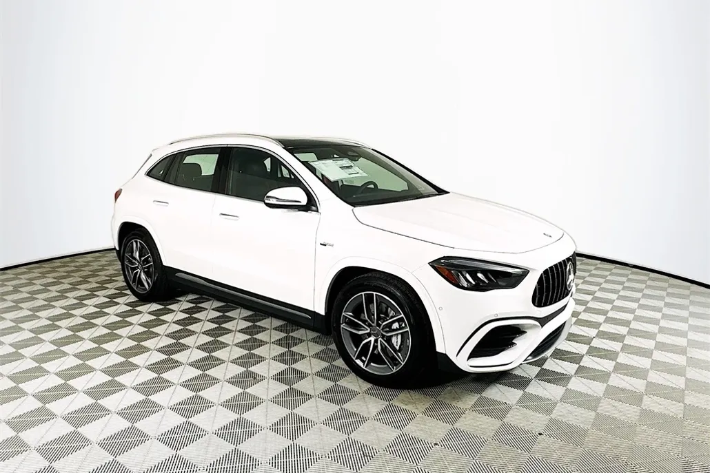 2025 Mercedes Benz GLA 35 AMG photo 1