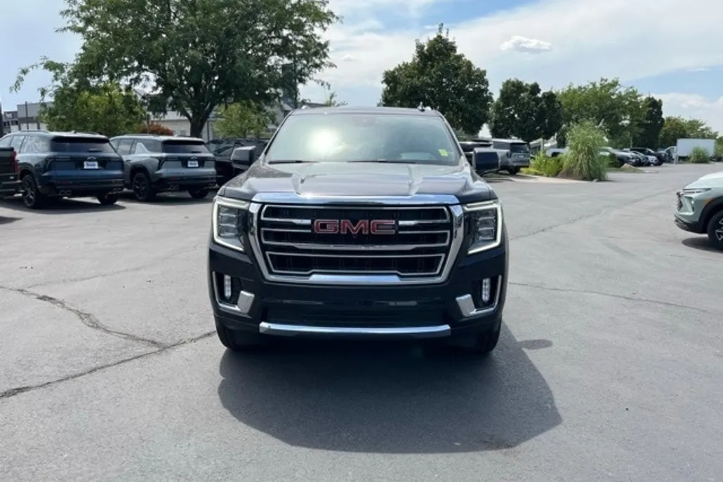 2024 Gmc Yukon SLT photo 1