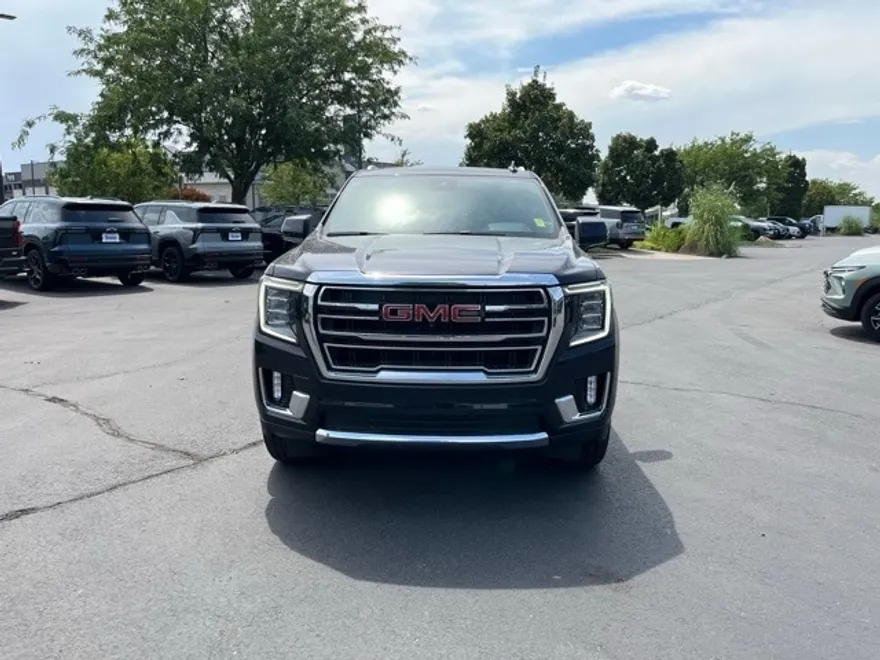 2024 Gmc Yukon SLT photo 1