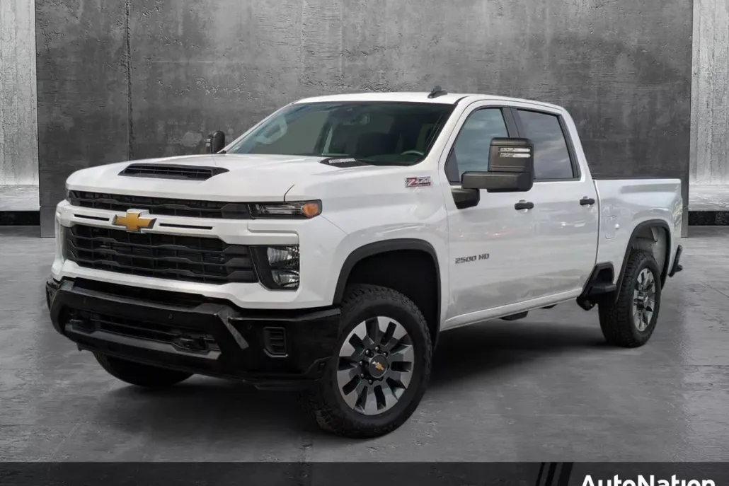 2025 Chevrolet Silverado 2500HD Custom photo 1