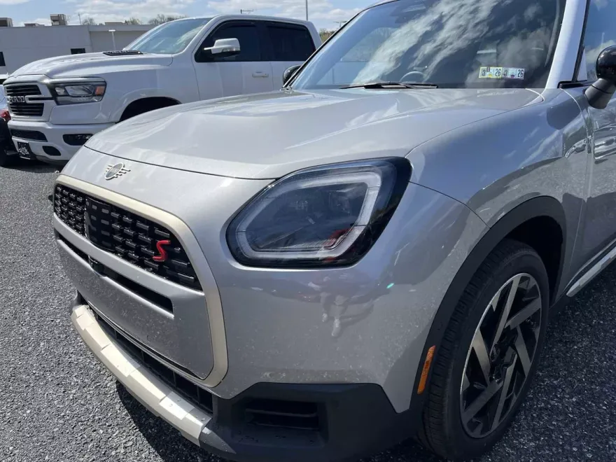 2025 Mini Cooper S ALL4 photo 1
