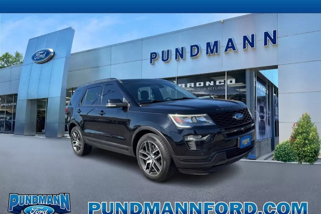 2018 Ford Explorer Sport photo 1