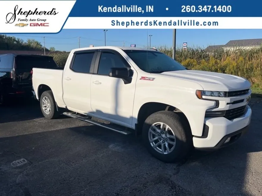 2021 Chevrolet Silverado RST photo 1