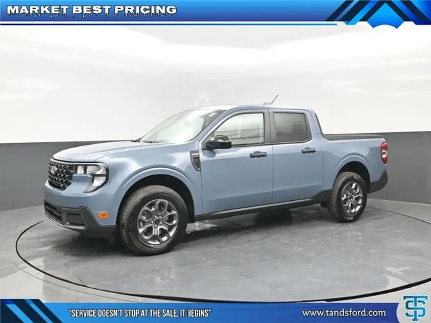 2025 Ford Maverick XLT photo 1