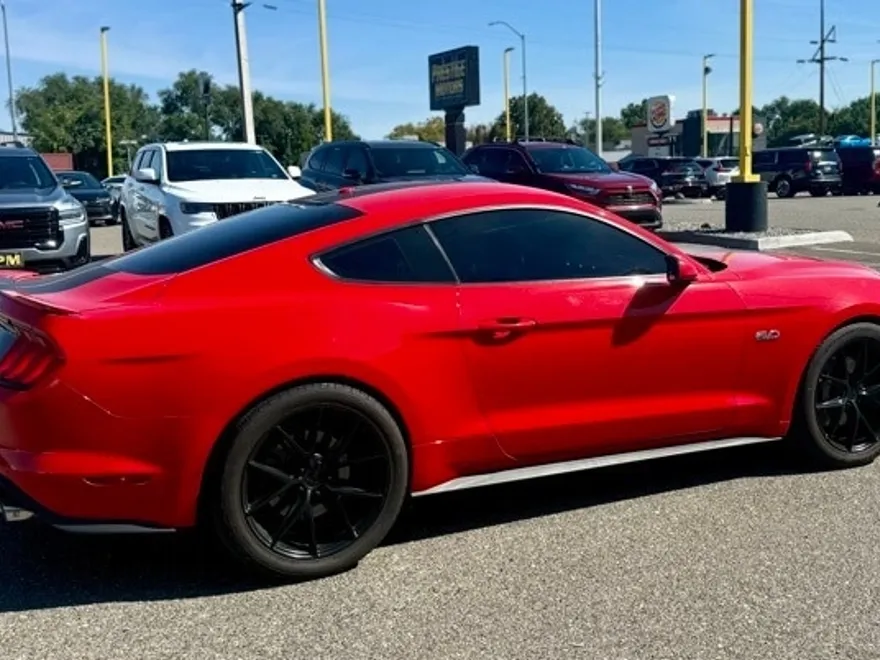 2019 Ford Mustang GT photo 1