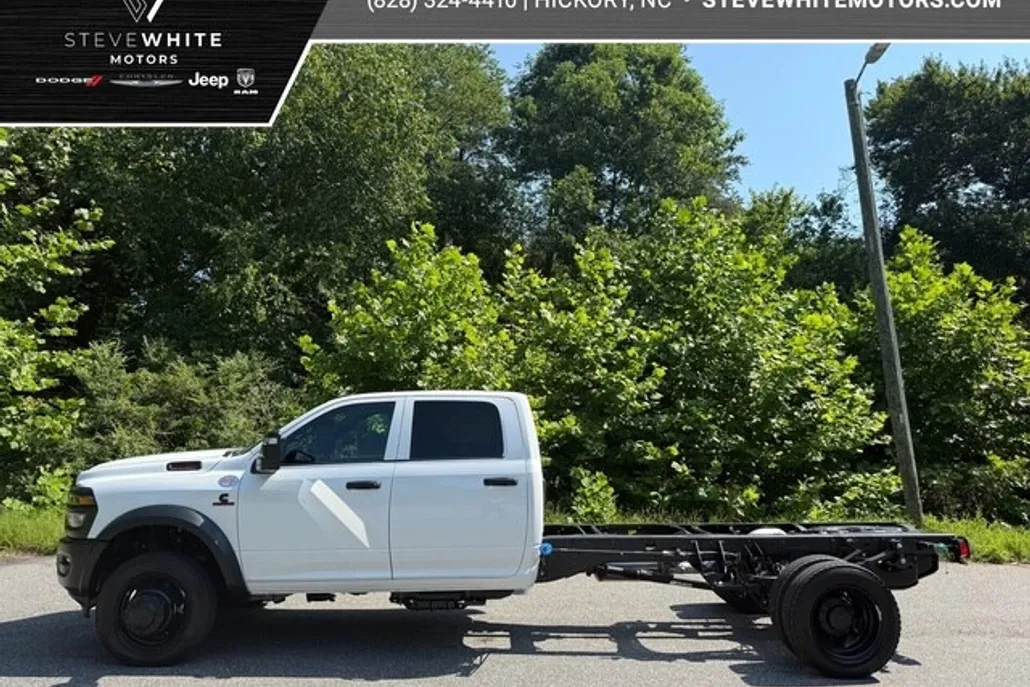2025 Ram 4500 Tradesman photo 1